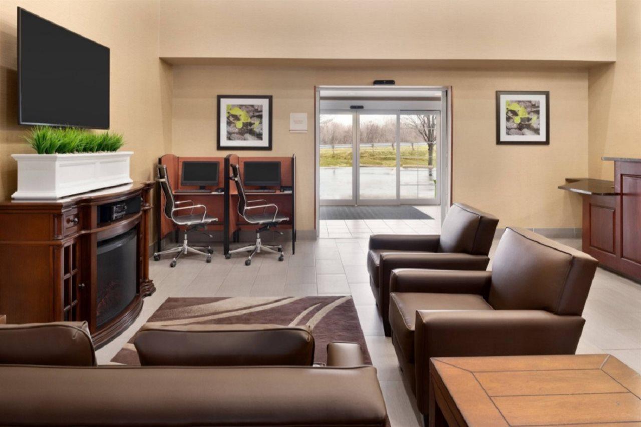 Hawthorn Suites By Wyndham Oak Creek/Milwaukee Airport Екстер'єр фото
